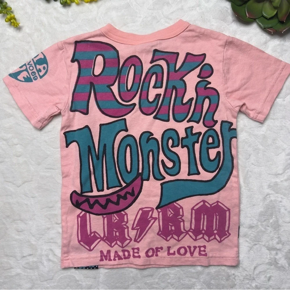 Love Revolution Japanese Harajuku Style Graphic T-shirt in Pink NWT Girls XS